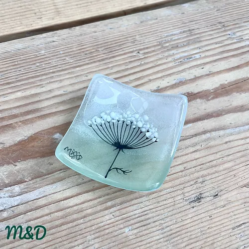 Hand fused glass ring dish in green featuring cow parsley design glass by Mother and Daughter glass.